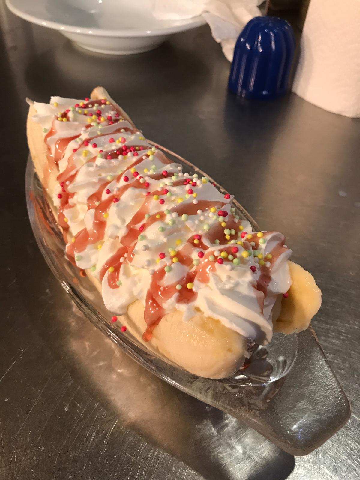 A banana split