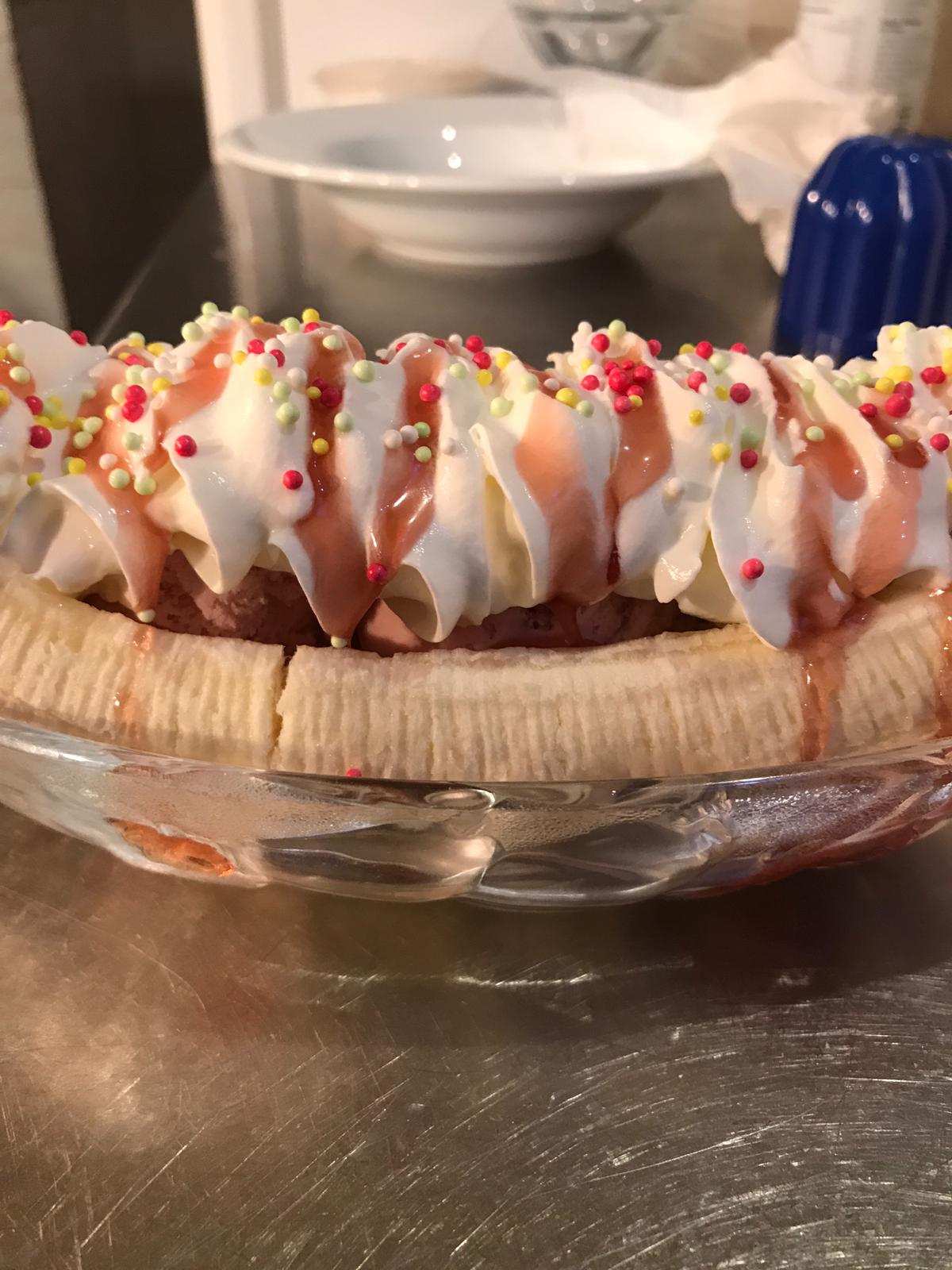 A banana split with ice cream