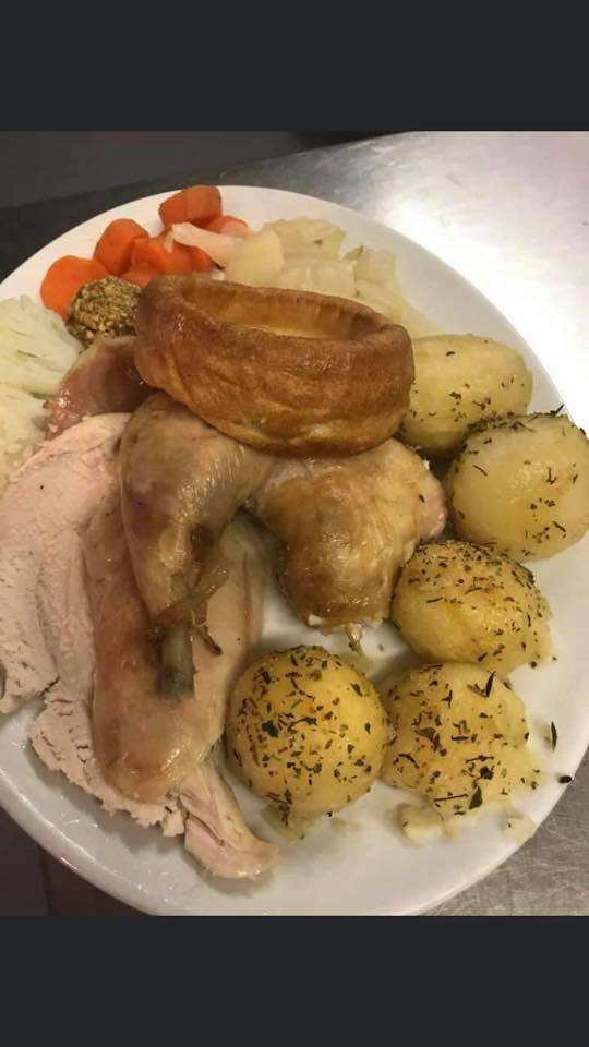 Sunday roast chicken with potatoes